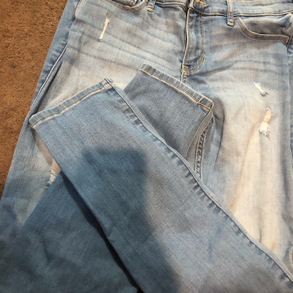 Low-rise jeans from Hollister. light wash size 9